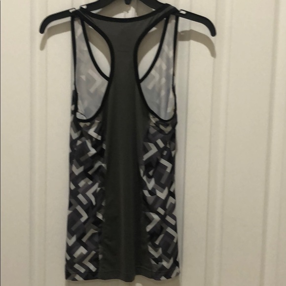 Adidas active wear tank top - Picture 3 of 5